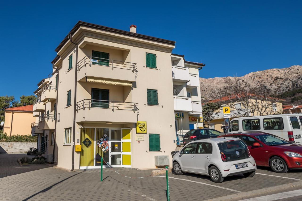 Apartments Happy Stay Center Baska Exteriör bild