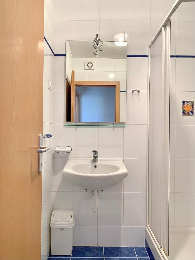 Apartments Happy Stay Center Baska Exteriör bild