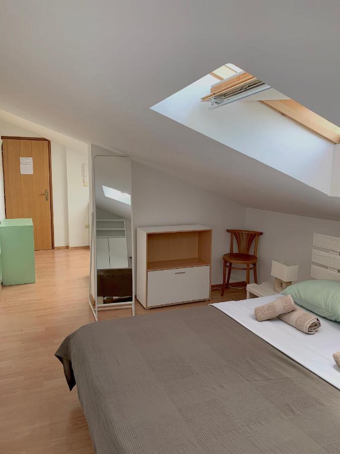 Apartments Happy Stay Center Baska Exteriör bild
